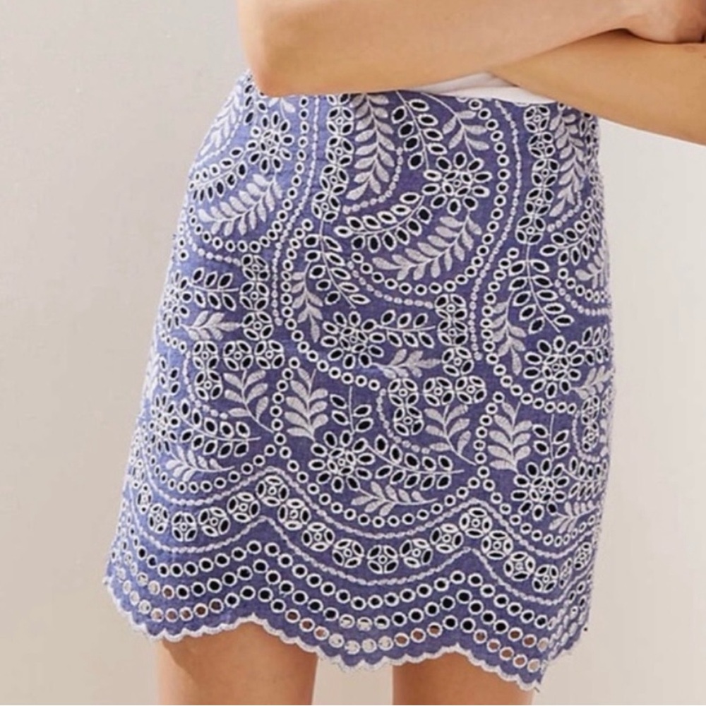 Ann Taylor Loft Scalloped Embroidered Chambray Eyelet Pencil Lined Skirt EUC 6